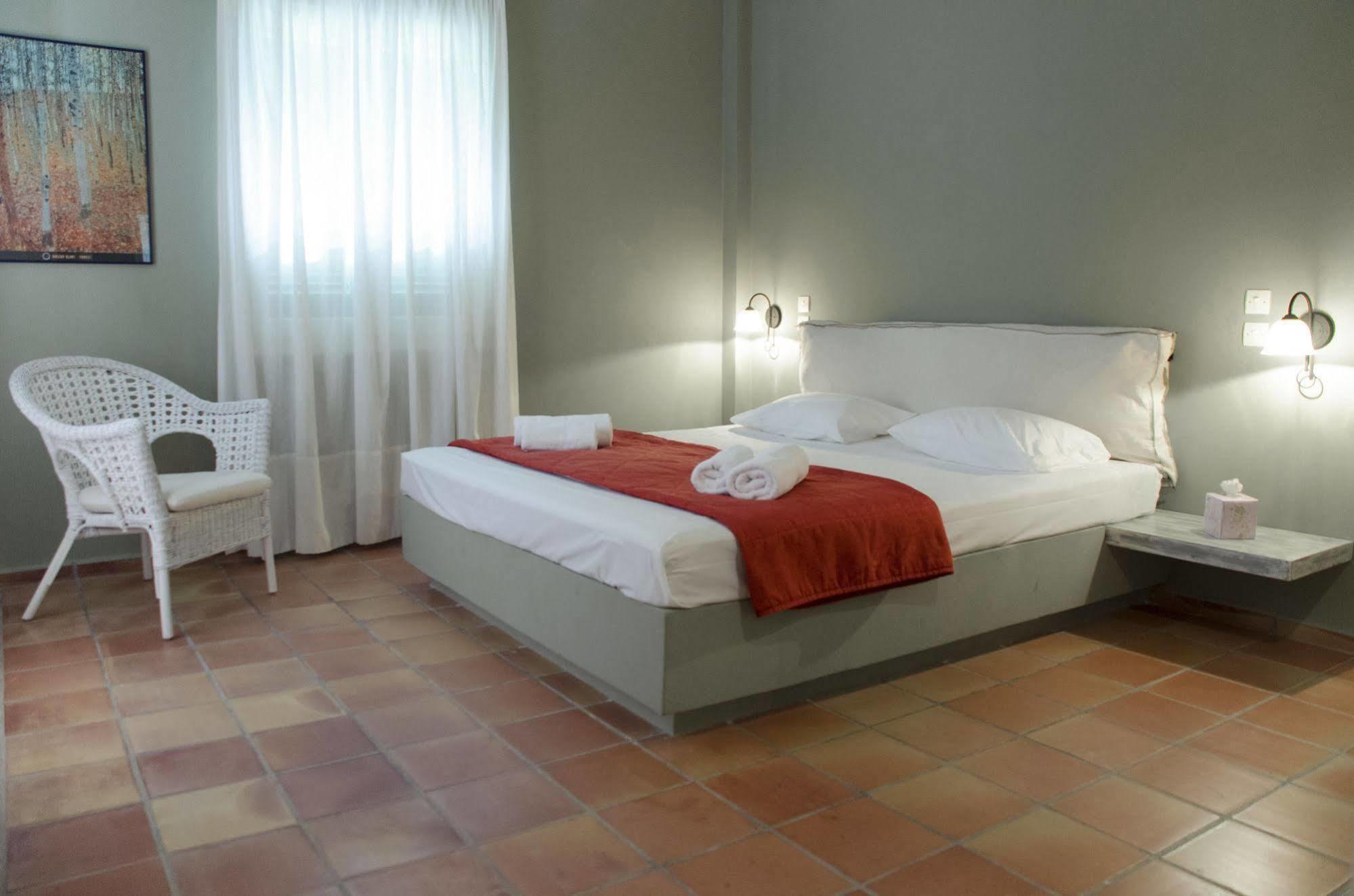 Mounda Aparthotel 3*